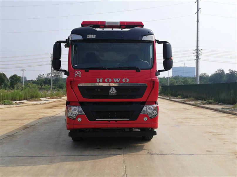 豪沃單橋泡沫消防車(8噸)圖片